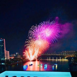 Wink Icon Hotel Danang Riverside - Luxury Suites - 24Hrs Stay & Rooftop Pool Bar